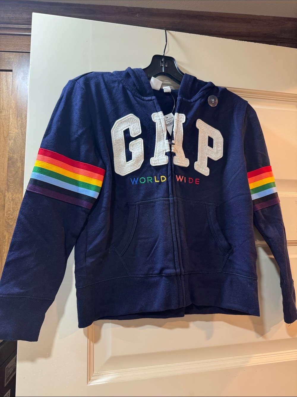 NWT! GAP Navy Zip Hoodie with Rainbow Sleeve Stripes size M (8)